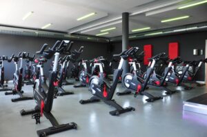 Fii activ și acasă, cu o bicicletă fitness profesională